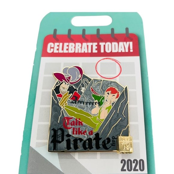 Disney Peter Pan and Captain Hook Talk Like A Pirate Day Limited Edition Pin - Picture 4 of 4
